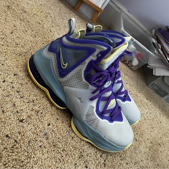 LeBron XIX (GS) Aura/Citron Tint-Worn Blue 7y - Picture 4 of 12